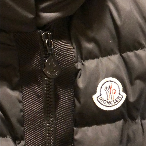 Moncler - Picture 2 of 8